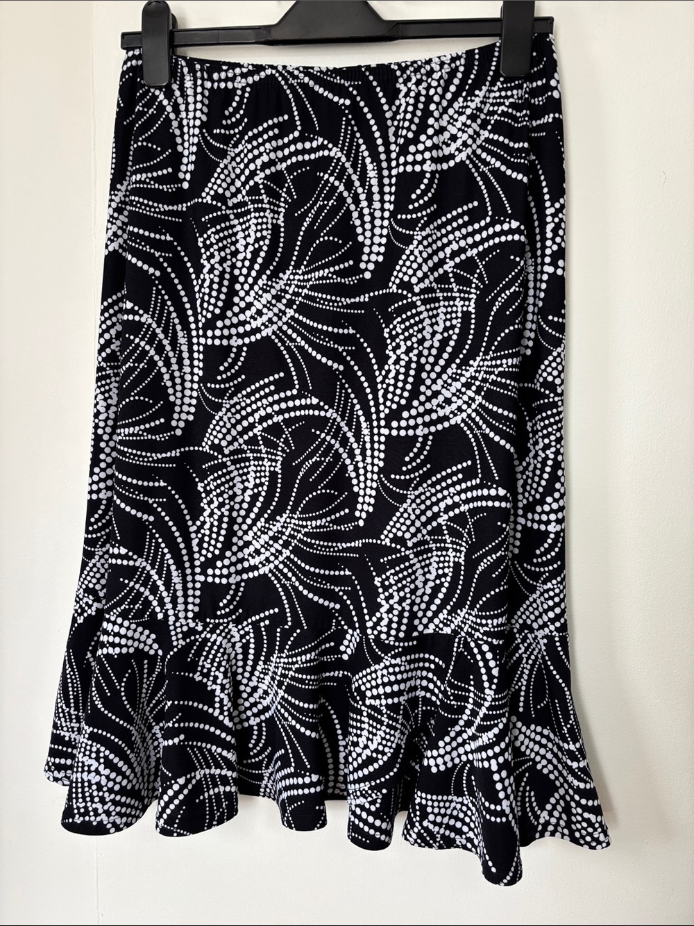 ✨ Lindor Petite Vintage Skirt Black White – Size M